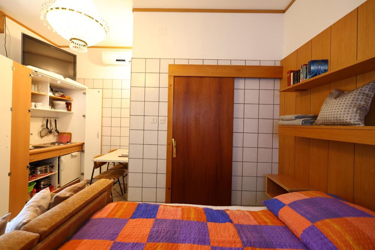 Apartments Pika Krk Town Bagian luar foto